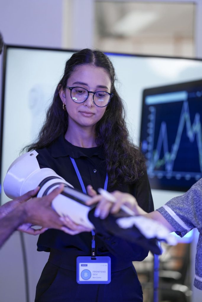 a-robotics-team-develops-a-new-bionic-limb-inspec-2025-10-08-08-12-12-utc